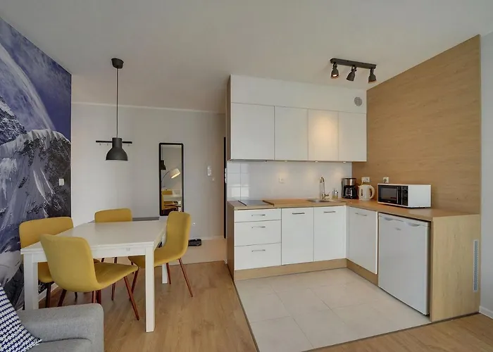 Apartament Invest Perła B6 *